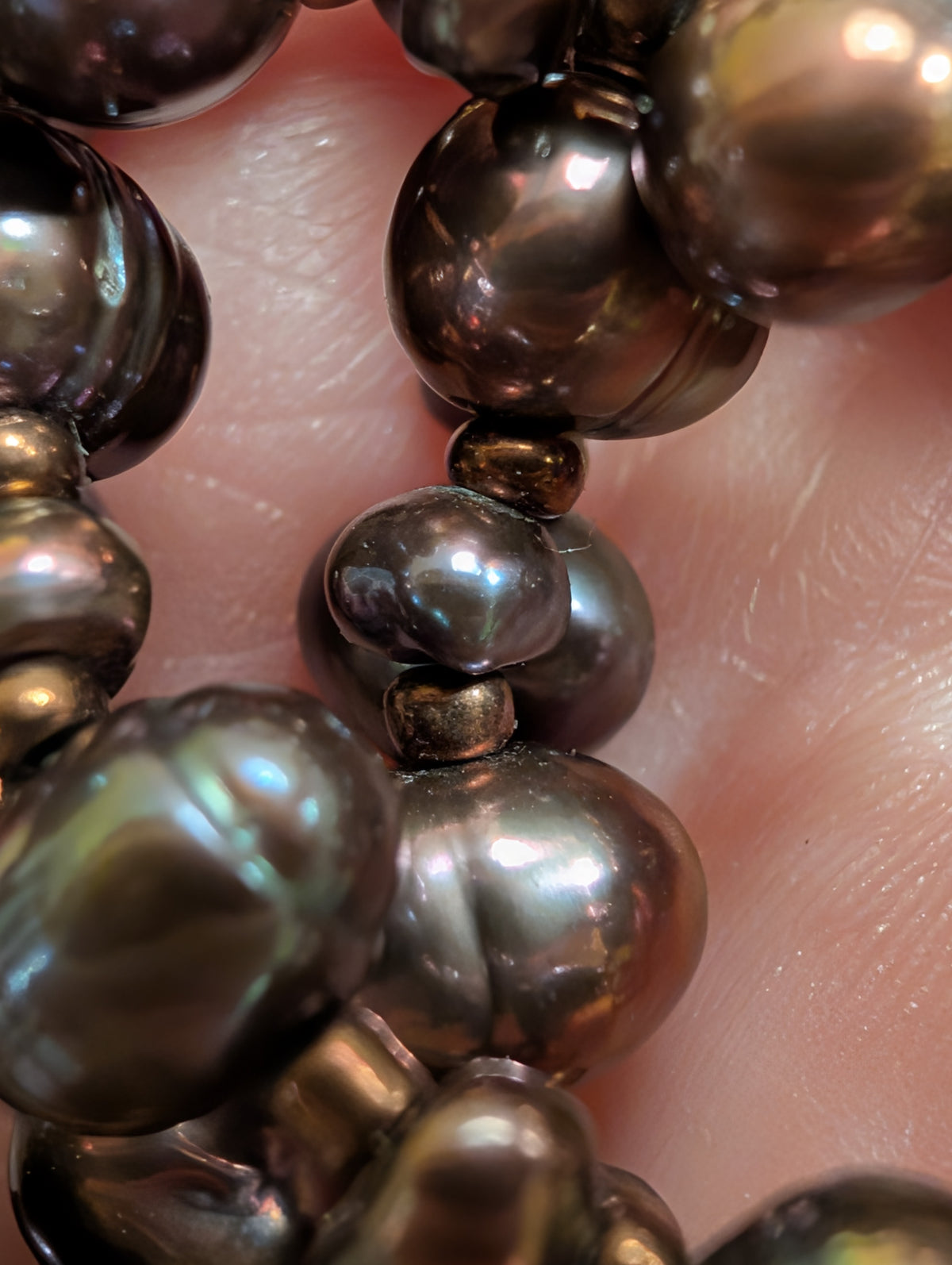 ✨ Peacock Paradise, a gorgeous 22-inch necklace featuring black freshwater pearls ✨